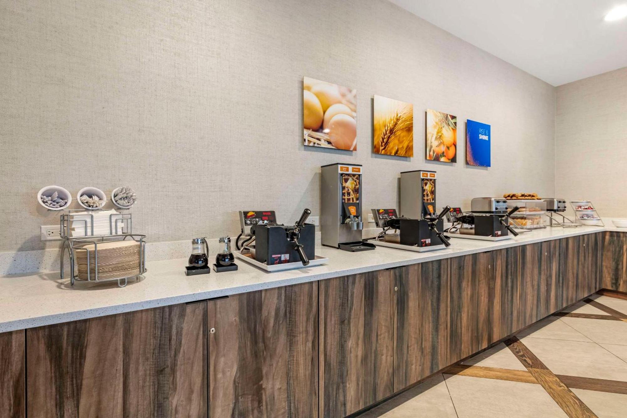 מיאמי ספרינגס Comfort Inn & Suites Miami International Airport מראה חיצוני תמונה