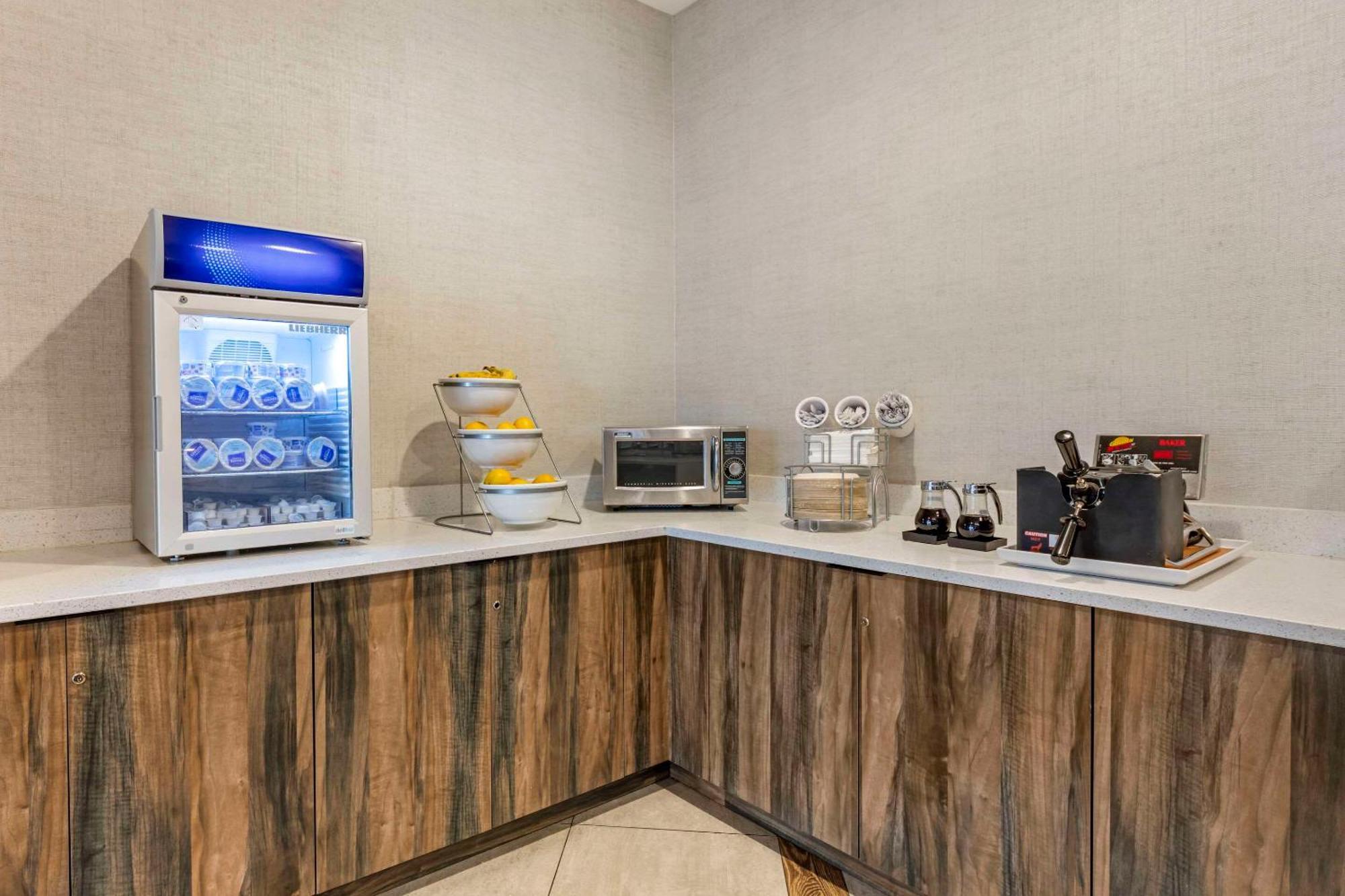 מיאמי ספרינגס Comfort Inn & Suites Miami International Airport מראה חיצוני תמונה